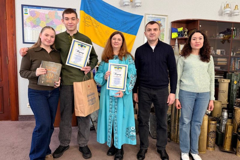 Цифрова мапа вдячності: у Хмельницькому з’явився освітній проєкт про полеглих захисників